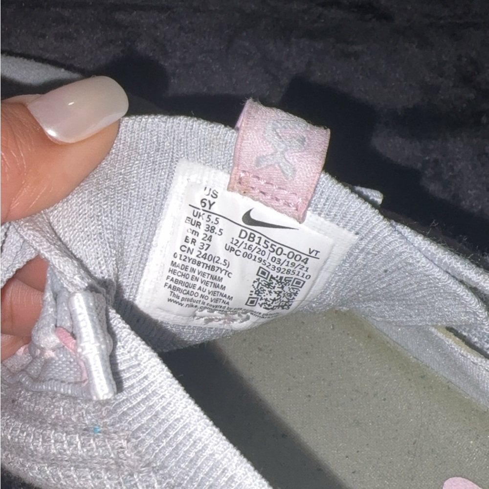 Nike Women's Gray and Pink Vapor Max Sneakers - Picture 6 of 6